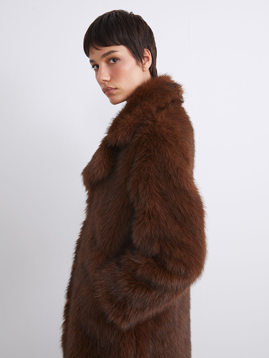 Kahverengi Ceket Yaka Kadın Kürk Kaban-2