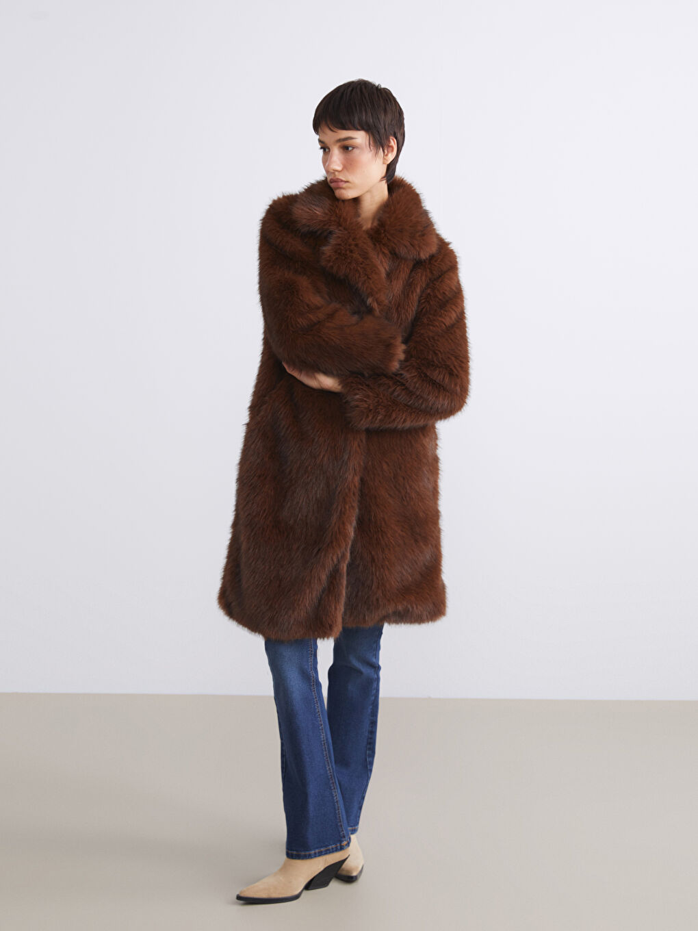 Kahverengi Ceket Yaka Kadın Kürk Kaban-3