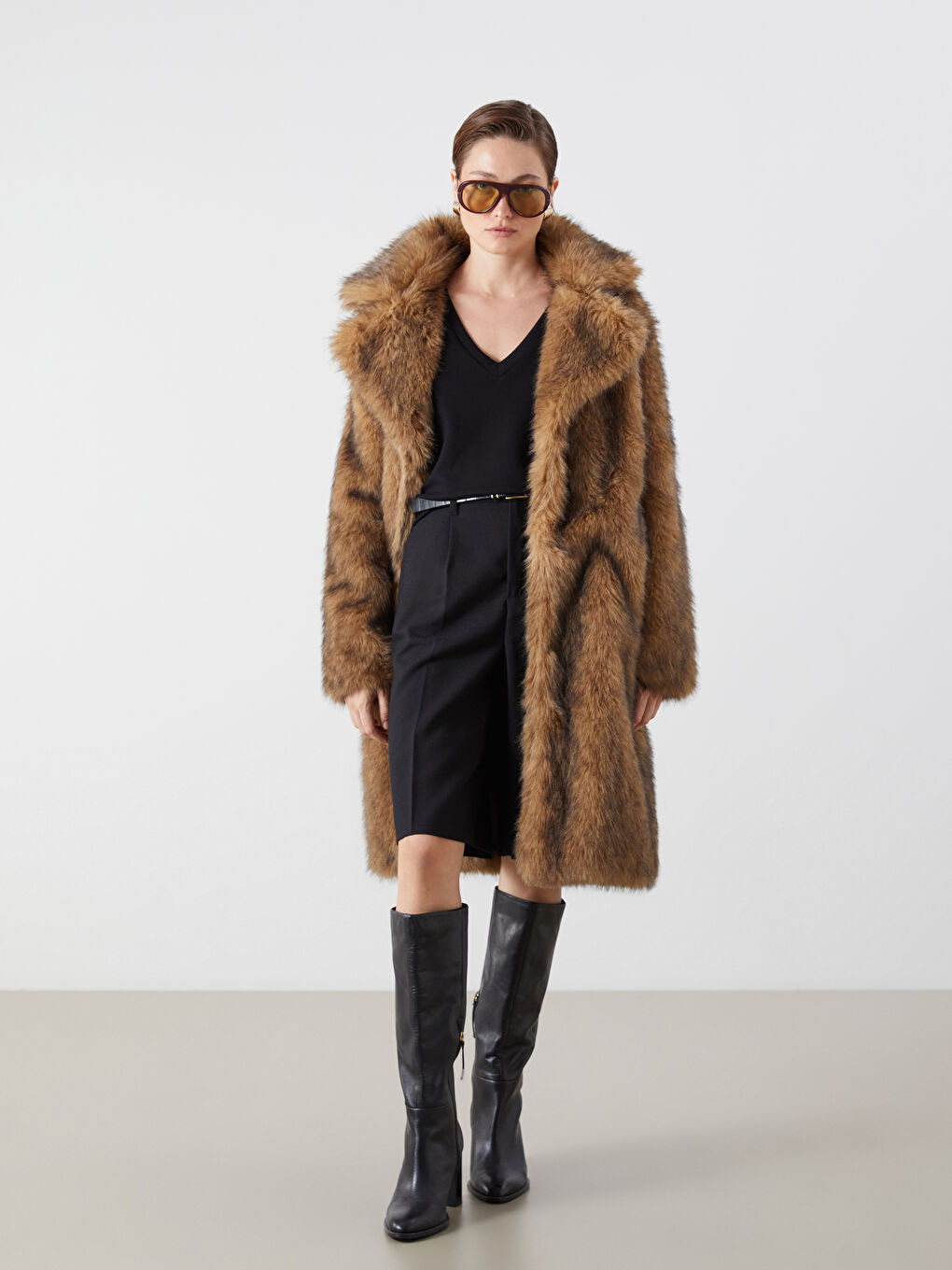 Kahverengi Ceket Yaka Kadın Kürk Kaban-3