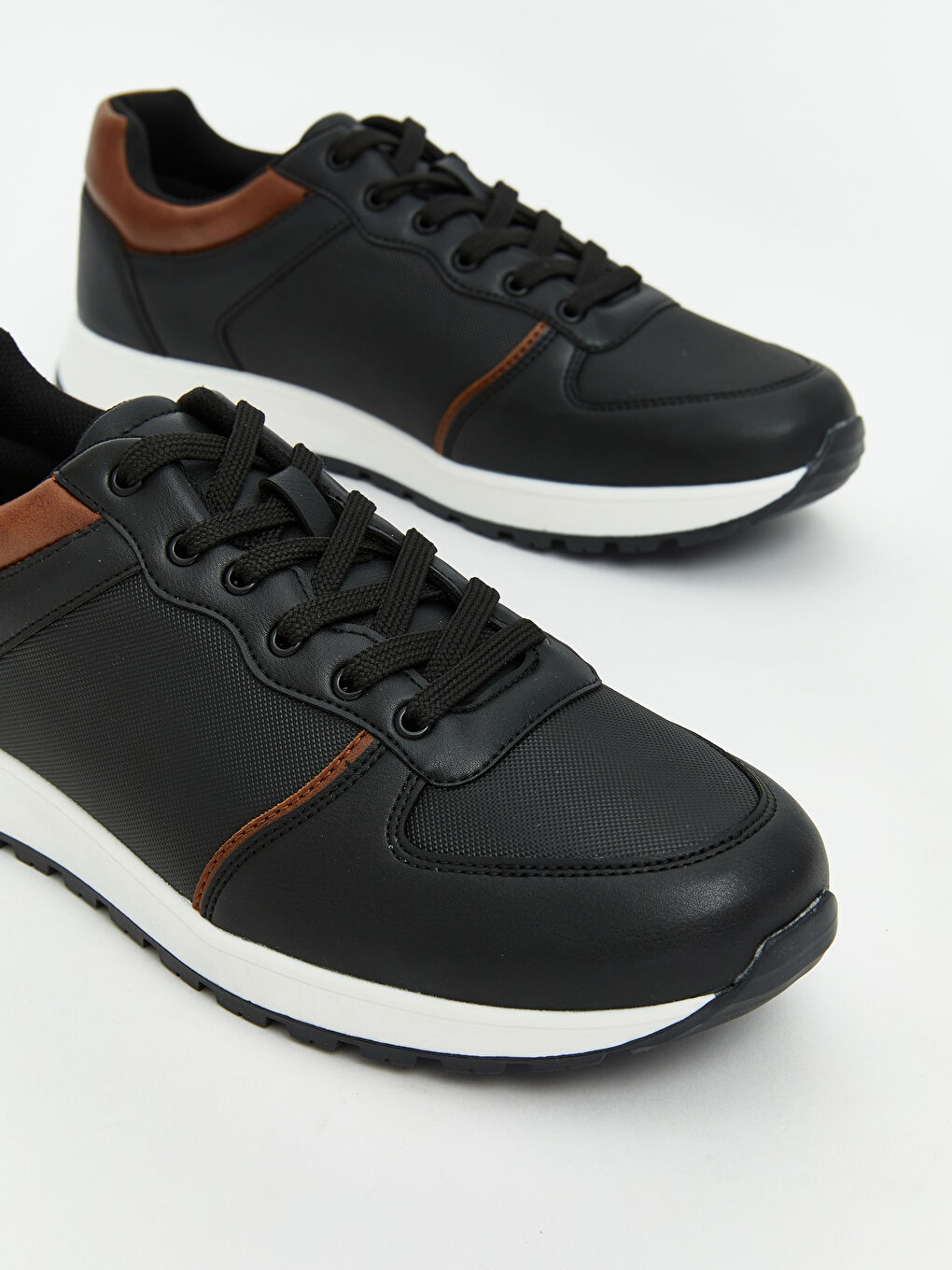 Siyah Bağcıklı Erkek Spor Ayakkabı-2