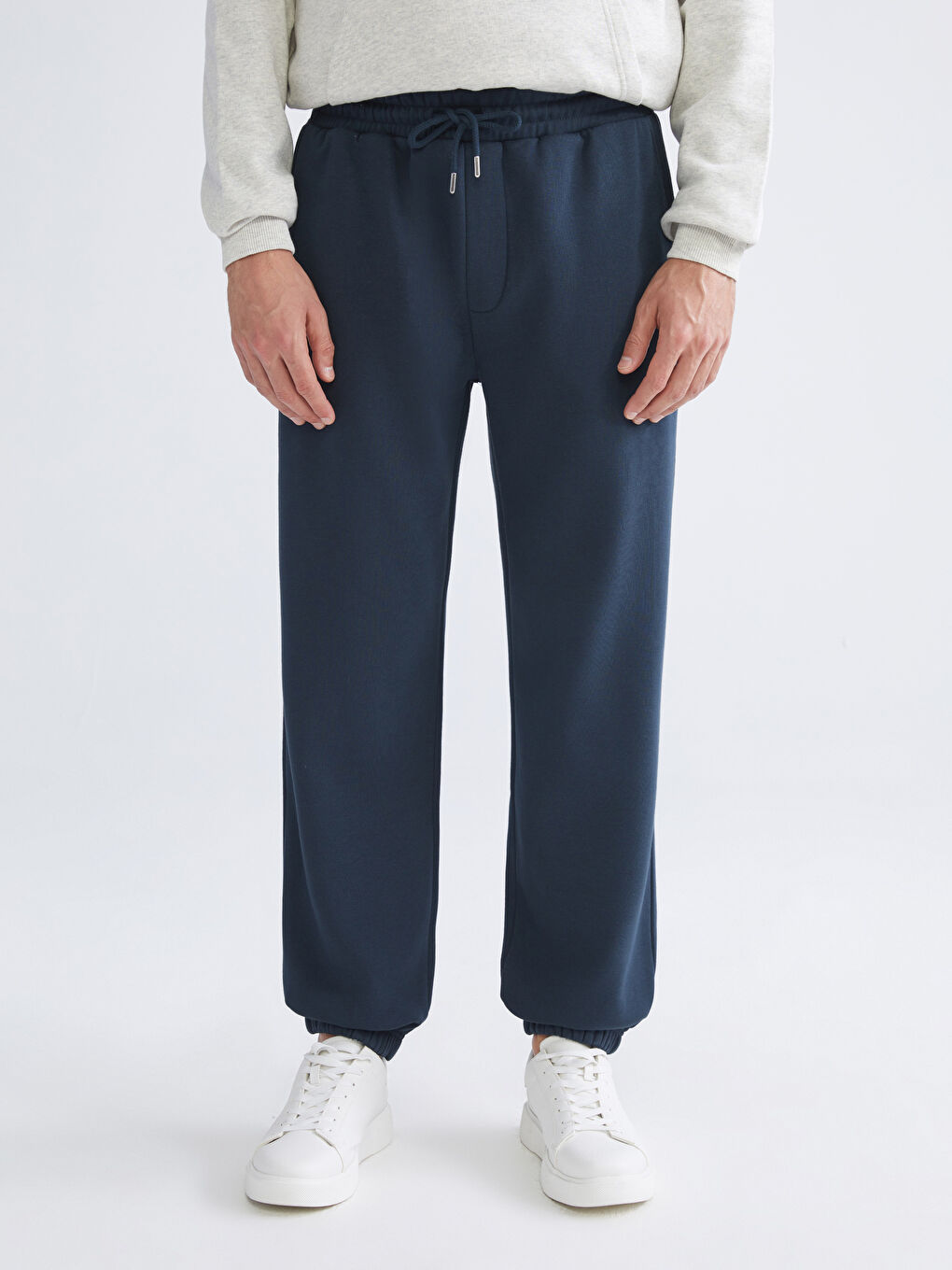 بنطال رياضي بمقاس عادي للرجال-1