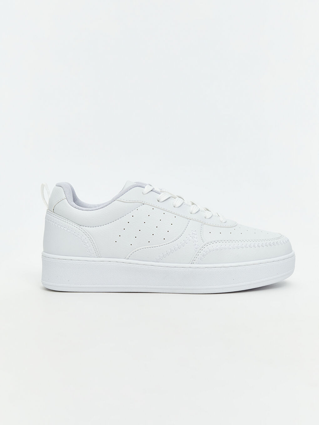 Beyaz Bağcıklı Kadın Spor Ayakkabı-1