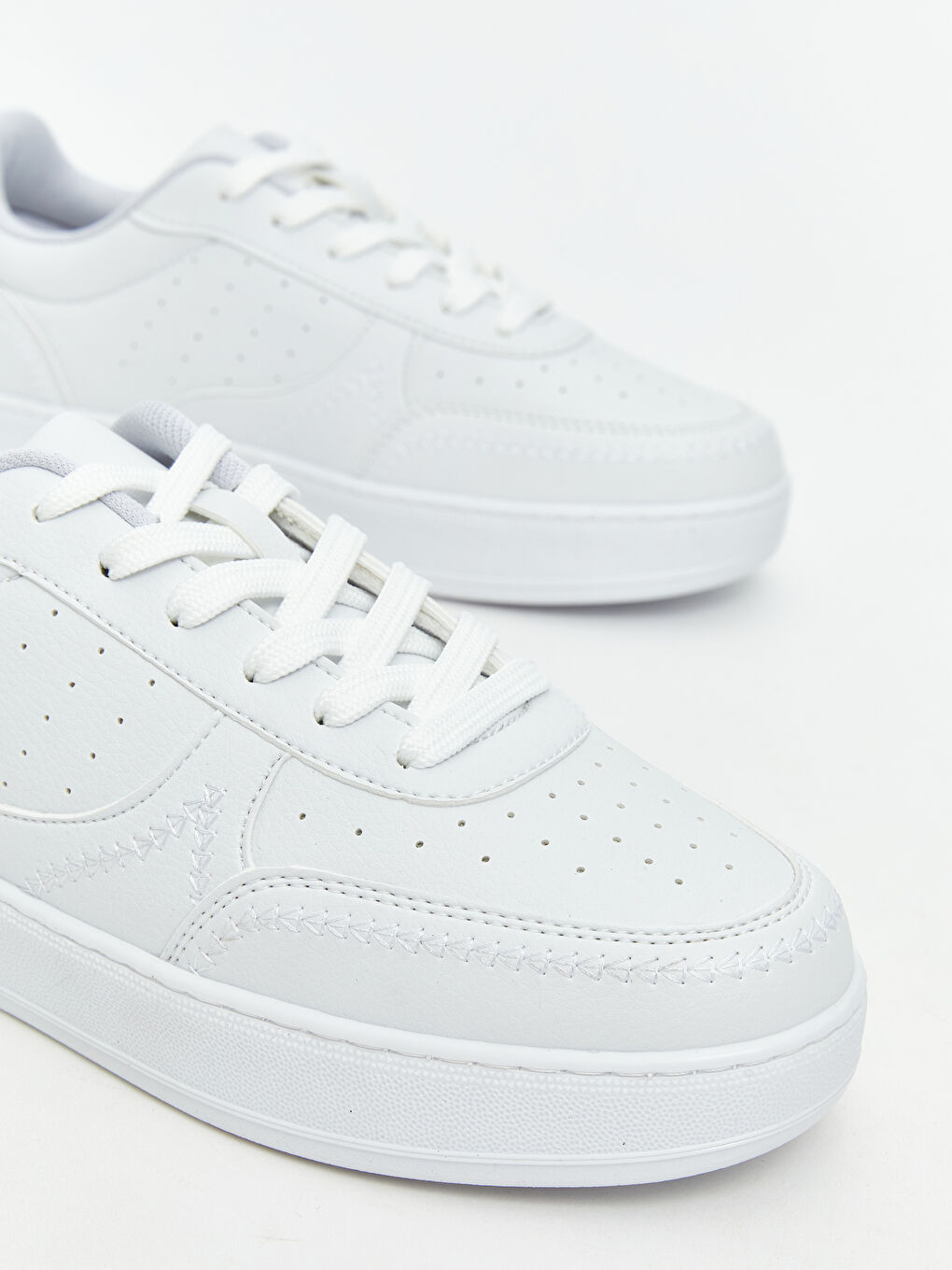 Beyaz Bağcıklı Kadın Spor Ayakkabı-2