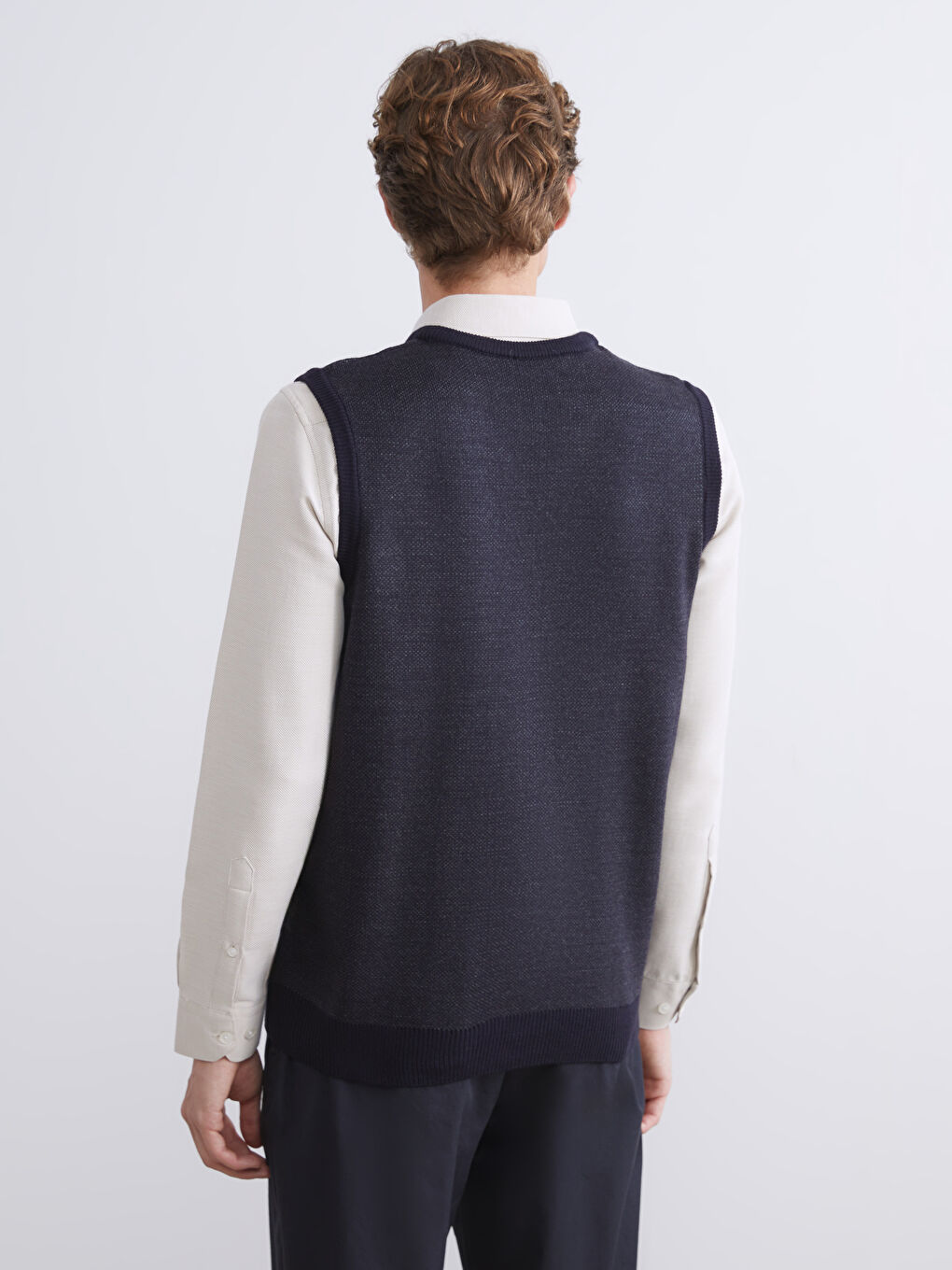 Lacivert Standart Kalıp V Yaka Erkek Triko Süveter-3