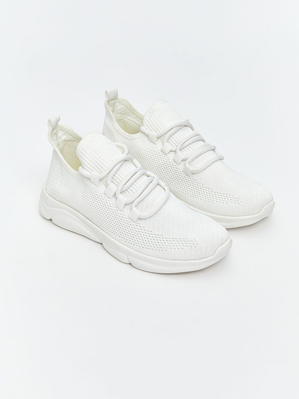 Beyaz Bağcıklı File Detaylı Kadın Spor Ayakkabı