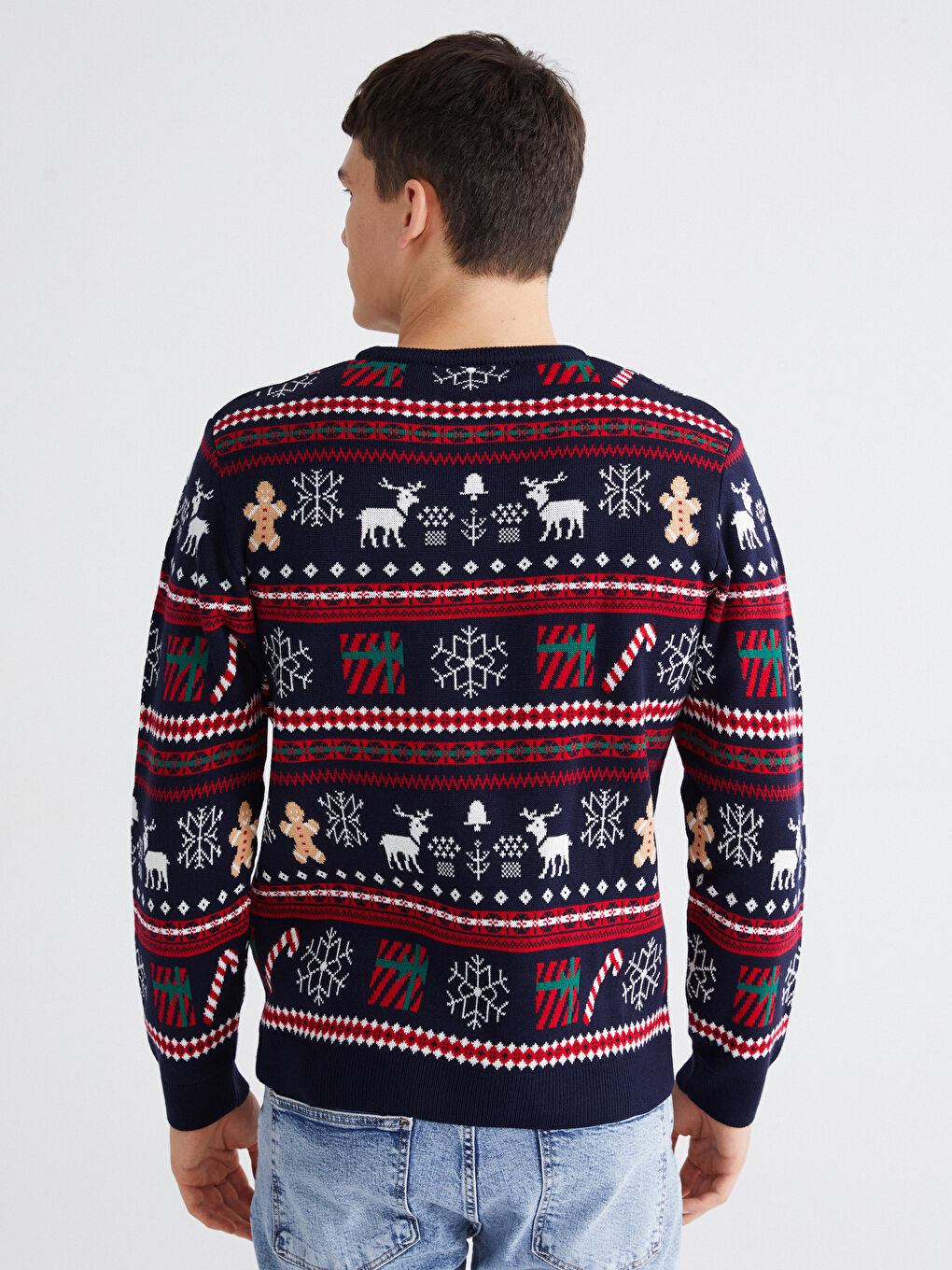 Crew Neck New Year Themed Men's Knit Sweater-3