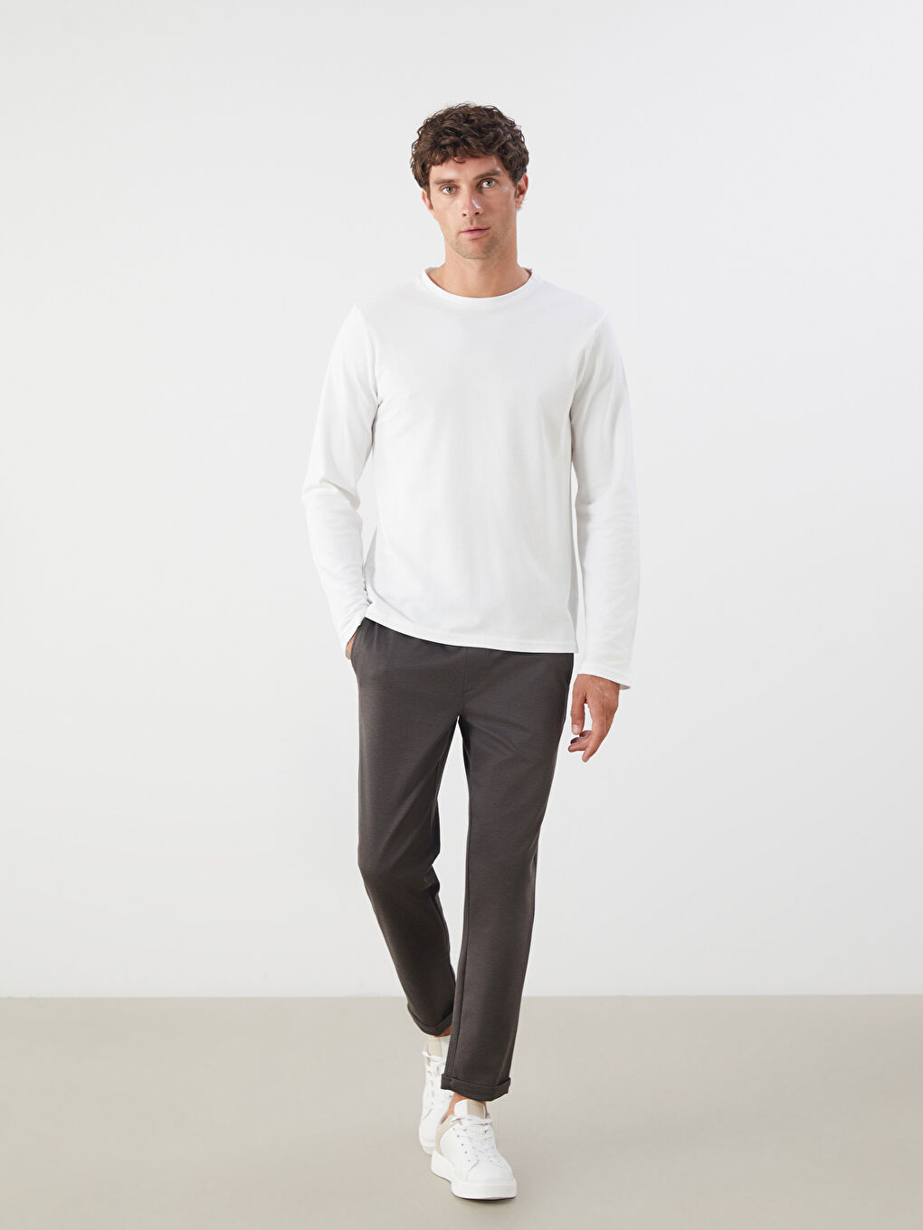 Beyaz Bisiklet Yaka Uzun Kollu Erkek Tişört-1