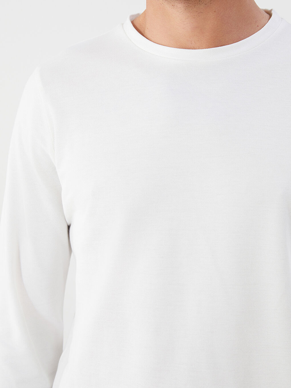 Beyaz Bisiklet Yaka Uzun Kollu Erkek Tişört-2