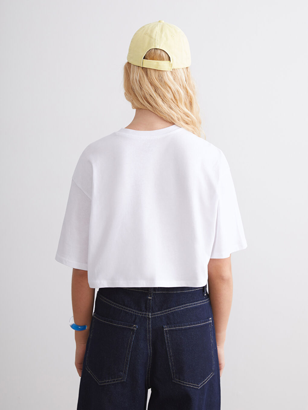 Crew Neck Oversize Crop Women's Sports T-Shirt-3