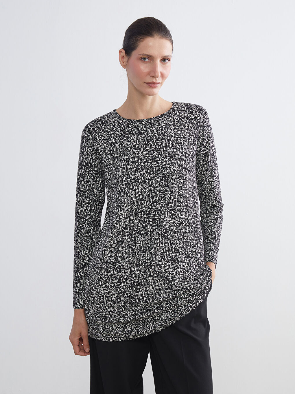 Siyah Bisiklet Yaka Desenli Kadın Tunik