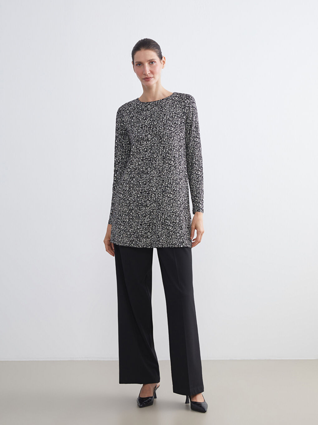 Siyah Bisiklet Yaka Desenli Kadın Tunik-2