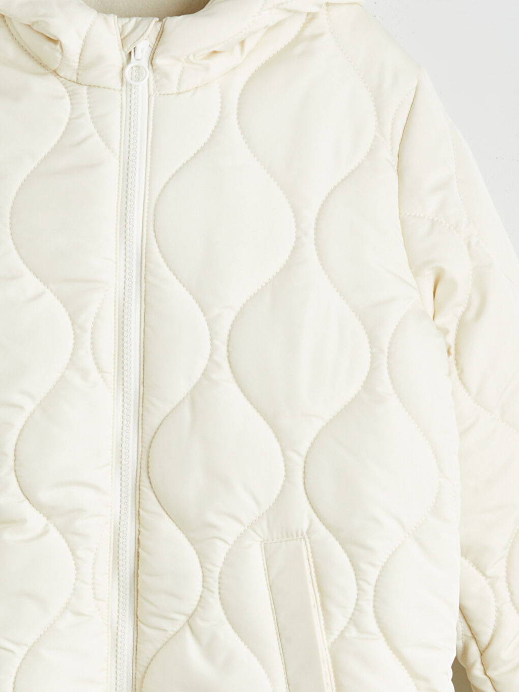 Ekru Kapüşonlu Kapitone Desenli Kız Çocuk Mont-2