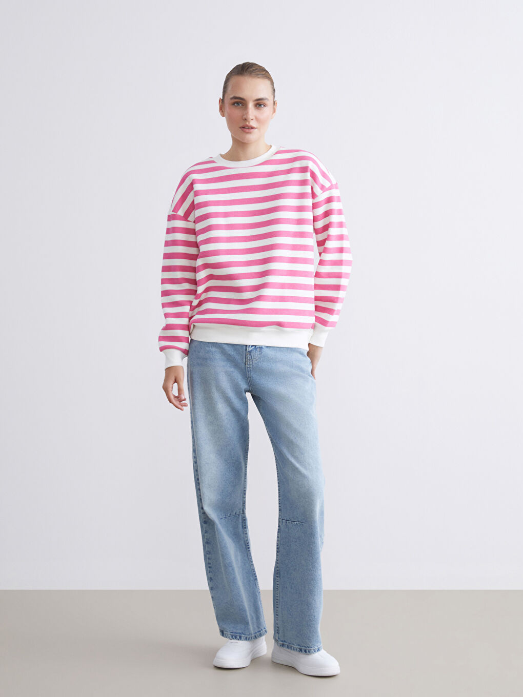 Crew Neck Striped Oversize Women's Sweatshirt-1