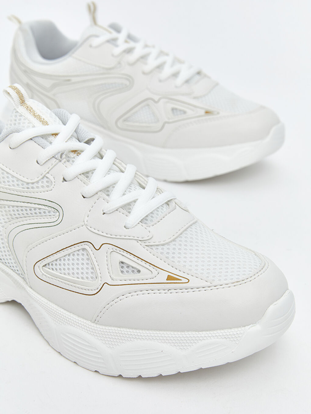 Beyaz Bağcıklı Kadın Spor Ayakkabı-2