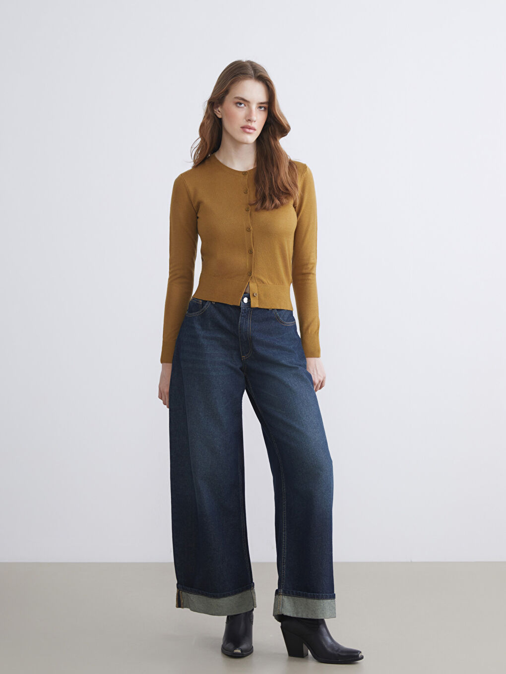 Crew Neck Women's Knitwear Cardigan-1