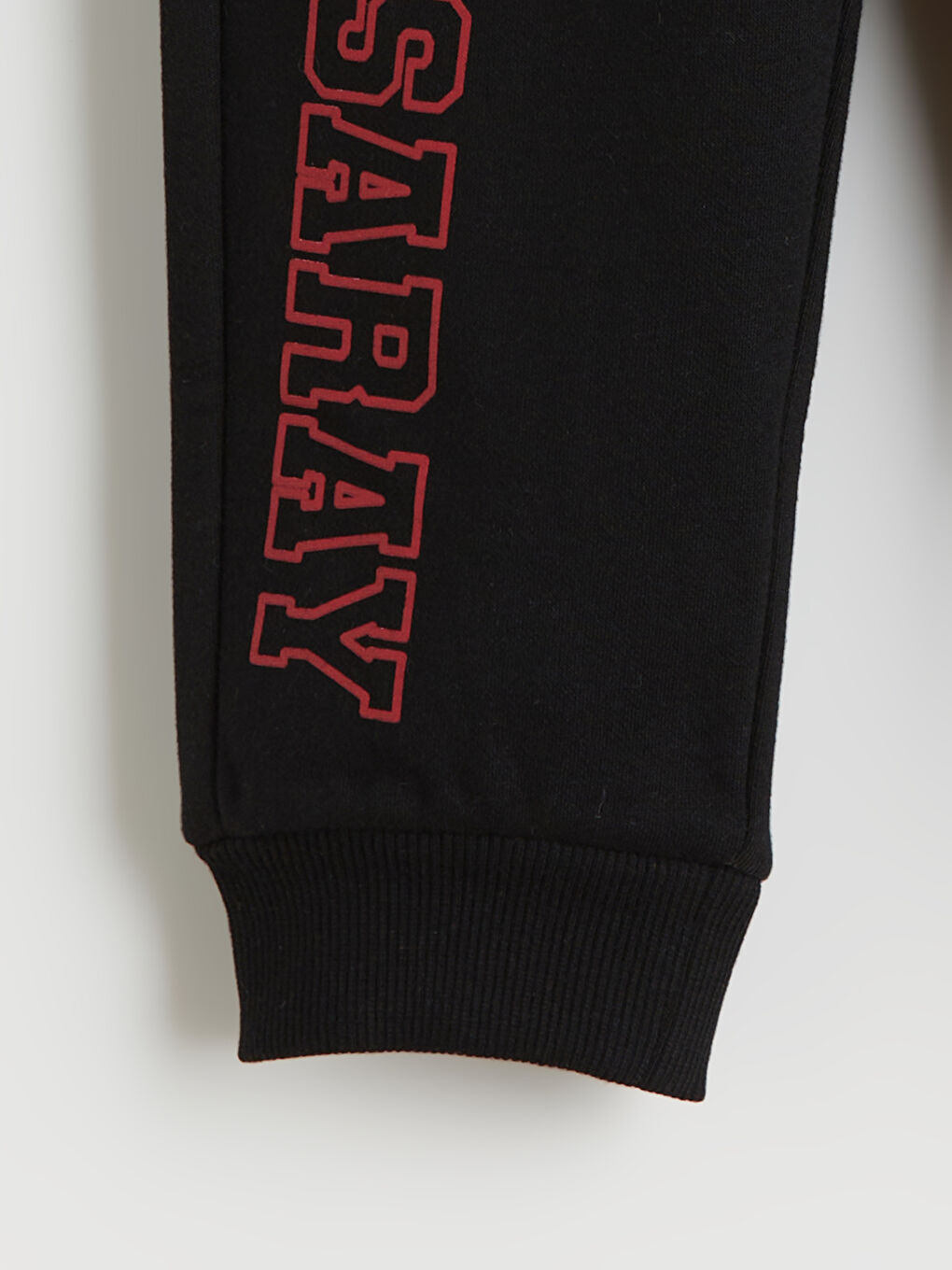 Siyah Beli Lastikli Galatasaray Baskılı Erkek Çocuk Jogger Eşofman Alt-2