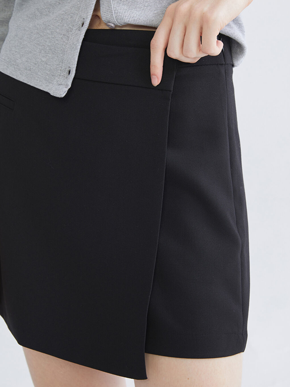 Zip-Up Waist Skort-2