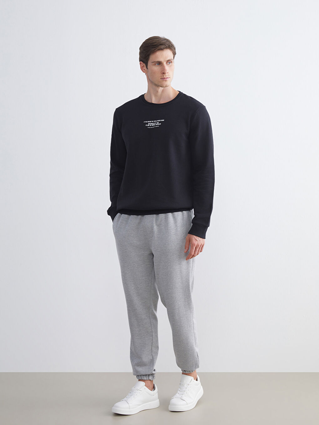 Свитшот Мужской С принтом с Круглым вырезом-1