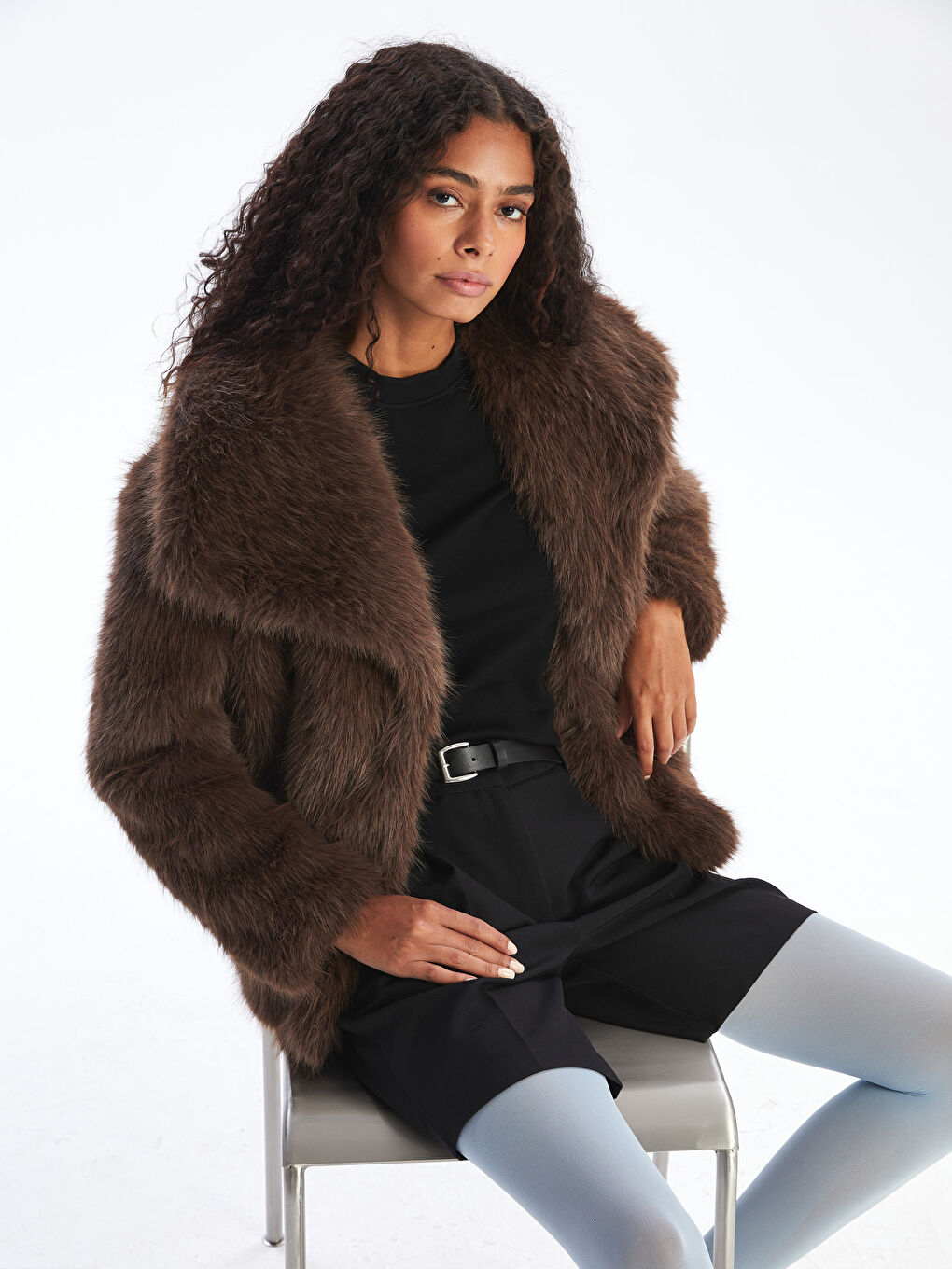 Kahverengi Ceket Yaka Kadın Pelüş Mont-1