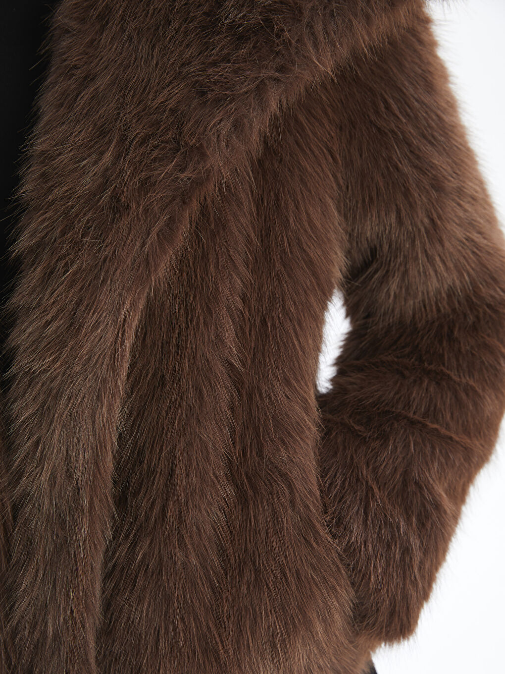 Kahverengi Ceket Yaka Kadın Pelüş Mont-3