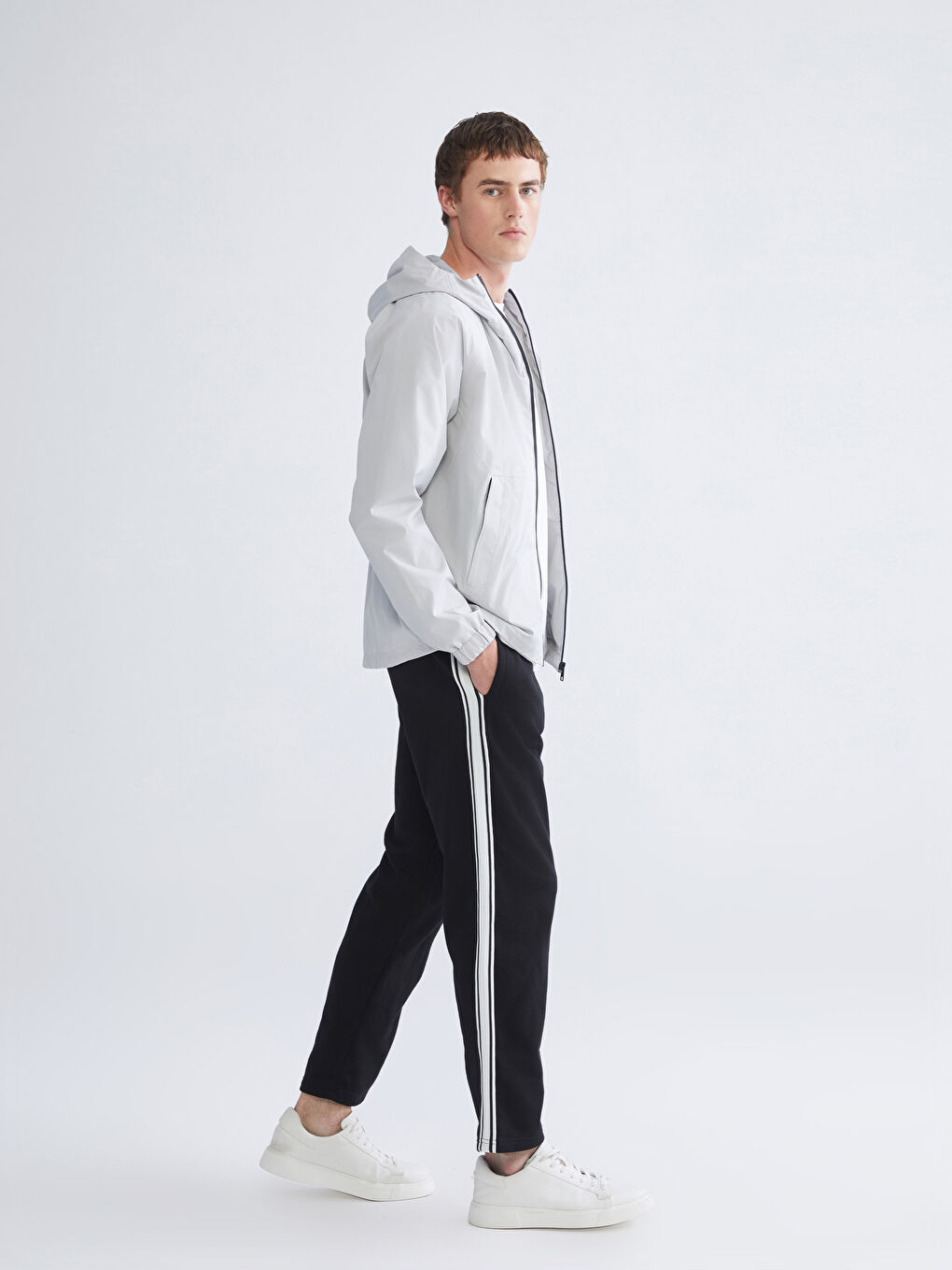 Siyah Rahat Kalıp Erkek Kalın Eşofman Altı