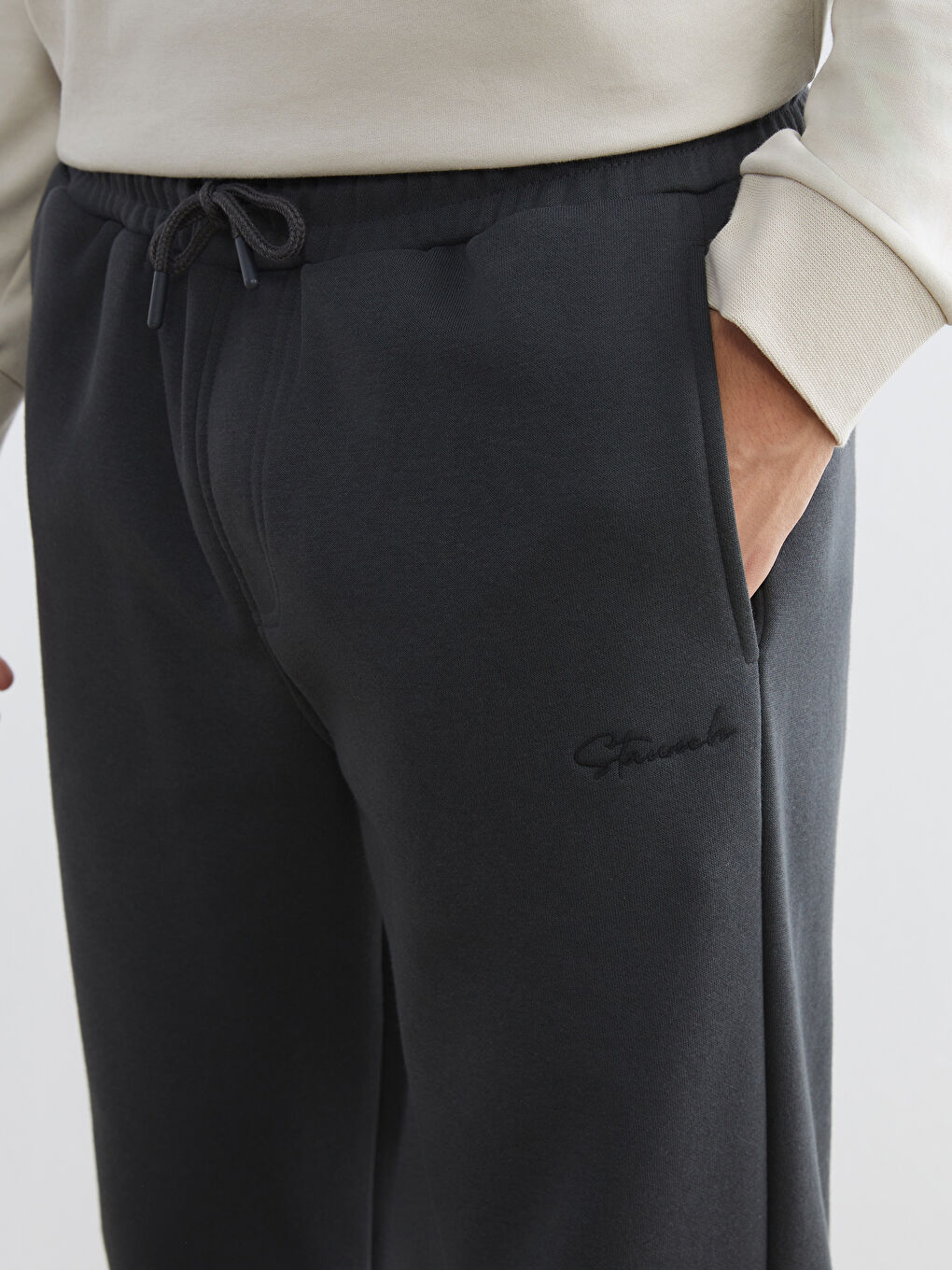 Man ANTHRACITE Jogger Sweatpants-2