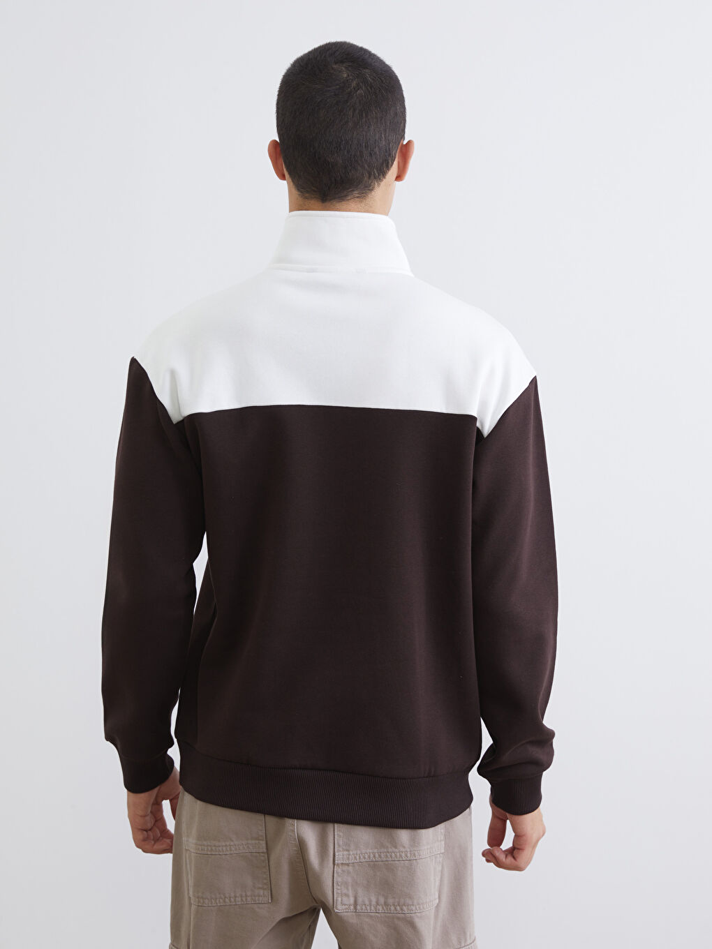 Kahverengi Dik Yaka Renk Bloklu Erkek Kalın Sweatshirt-3