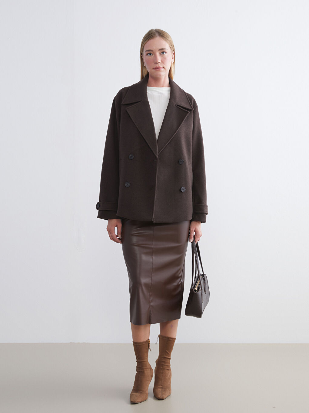 Kahverengi Kruvaze Yaka Kadın Kaşe Kaban-1