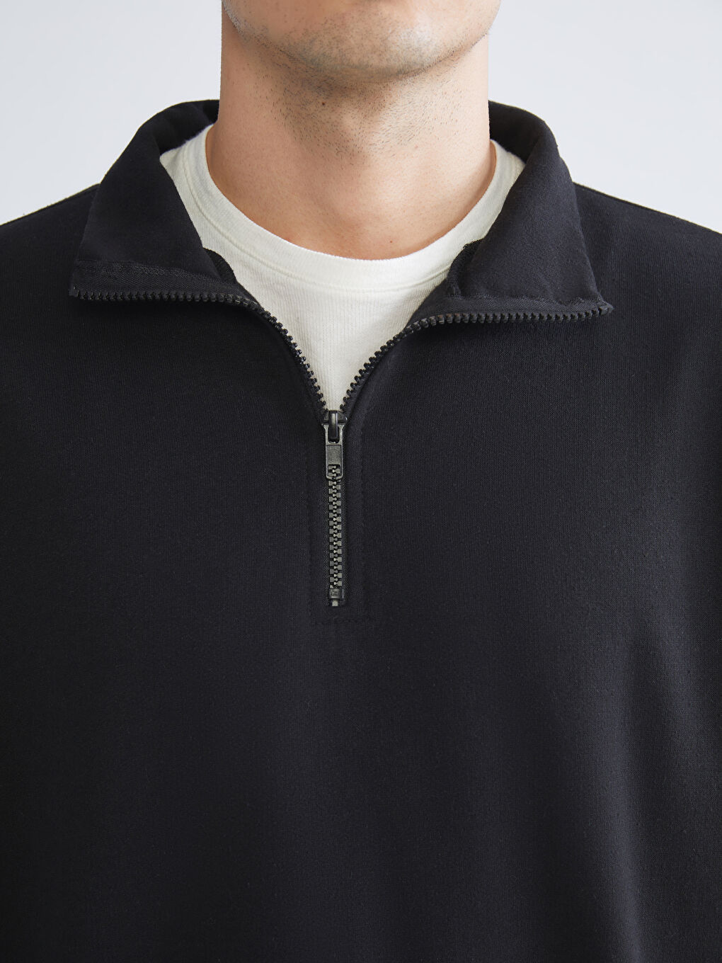 Siyah Fermuarlı Dik Yaka Uzun Kollu Erkek Sweatshirt-2