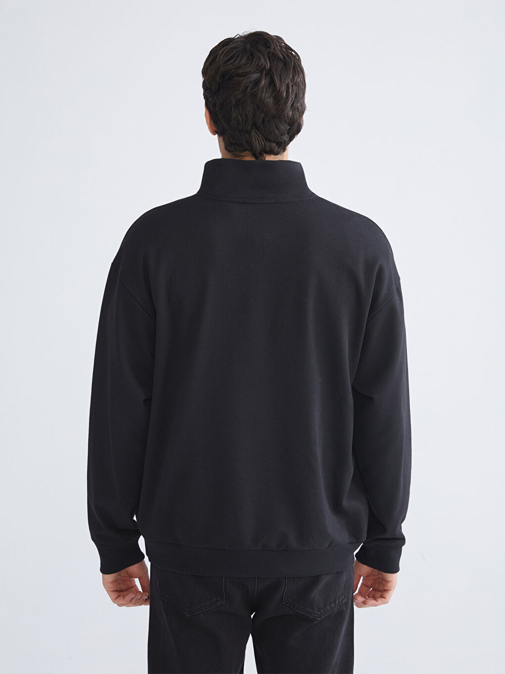 Siyah Fermuarlı Dik Yaka Uzun Kollu Erkek Sweatshirt-3
