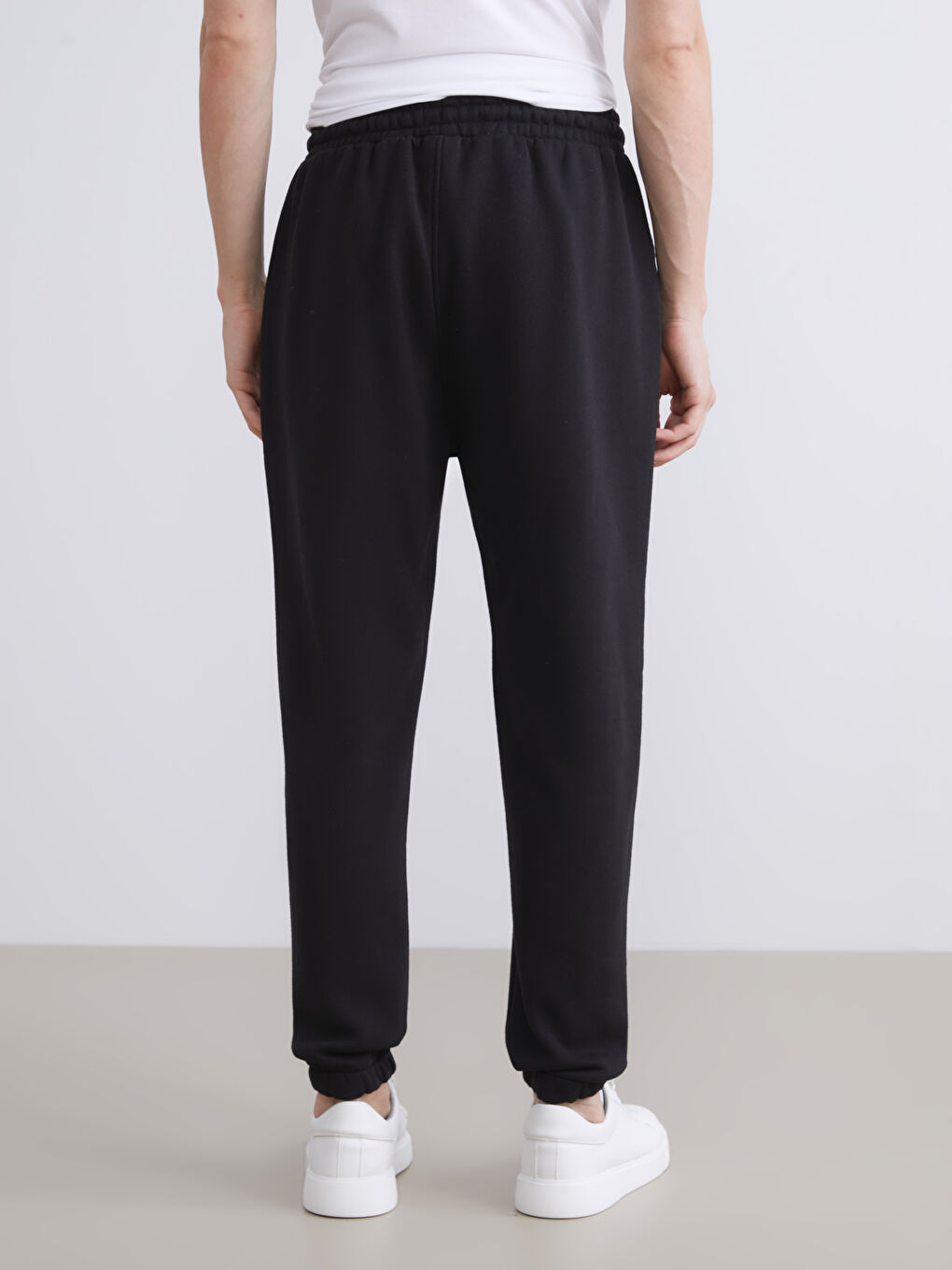 Standard Fit Men's Jogger Sweatpants-3
