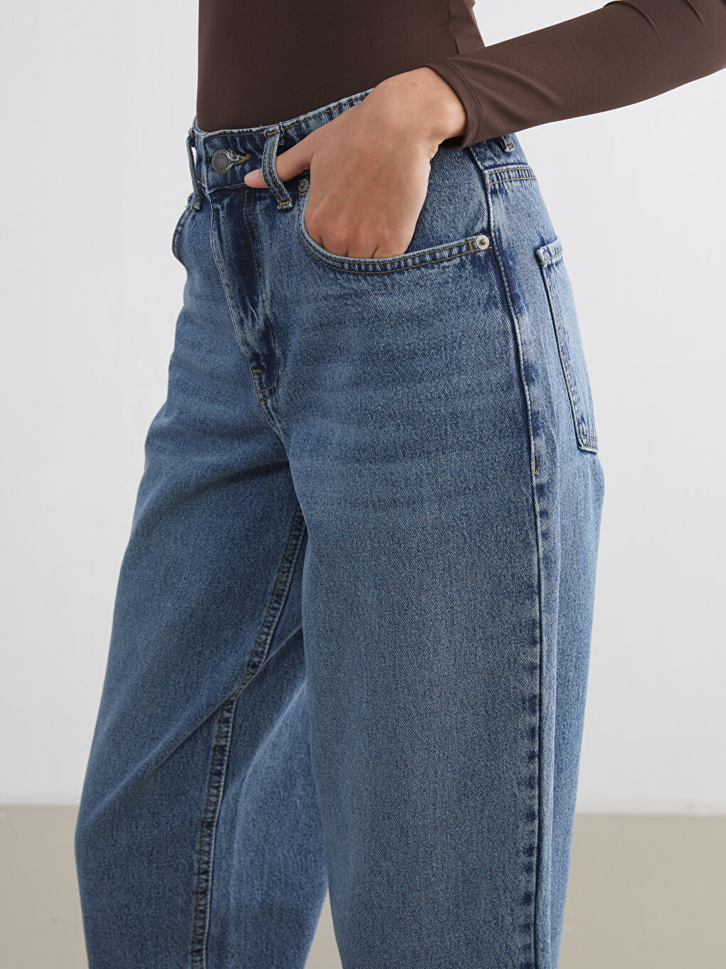 İndigo Barrel Fit Kadın Jean Pantolon-4