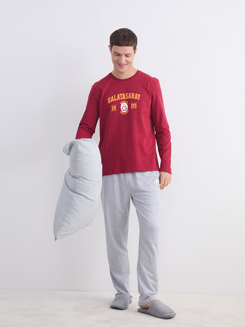 Kırmızı Galatasaray Baskılı Erkek Pijama Takımı