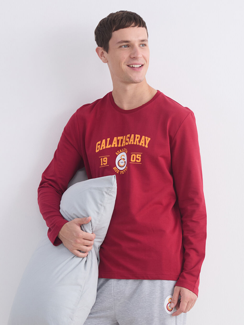 Kırmızı Galatasaray Baskılı Erkek Pijama Takımı-1