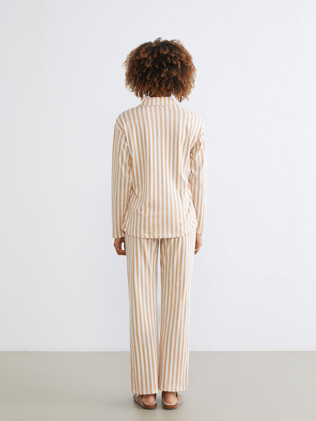 Collared Neck Striped Women's Pyjama Set-3