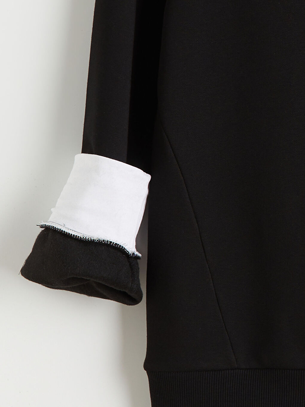 Siyah Bisiklet Yaka Nakışlı Erkek Kalın Sweatshirt-5