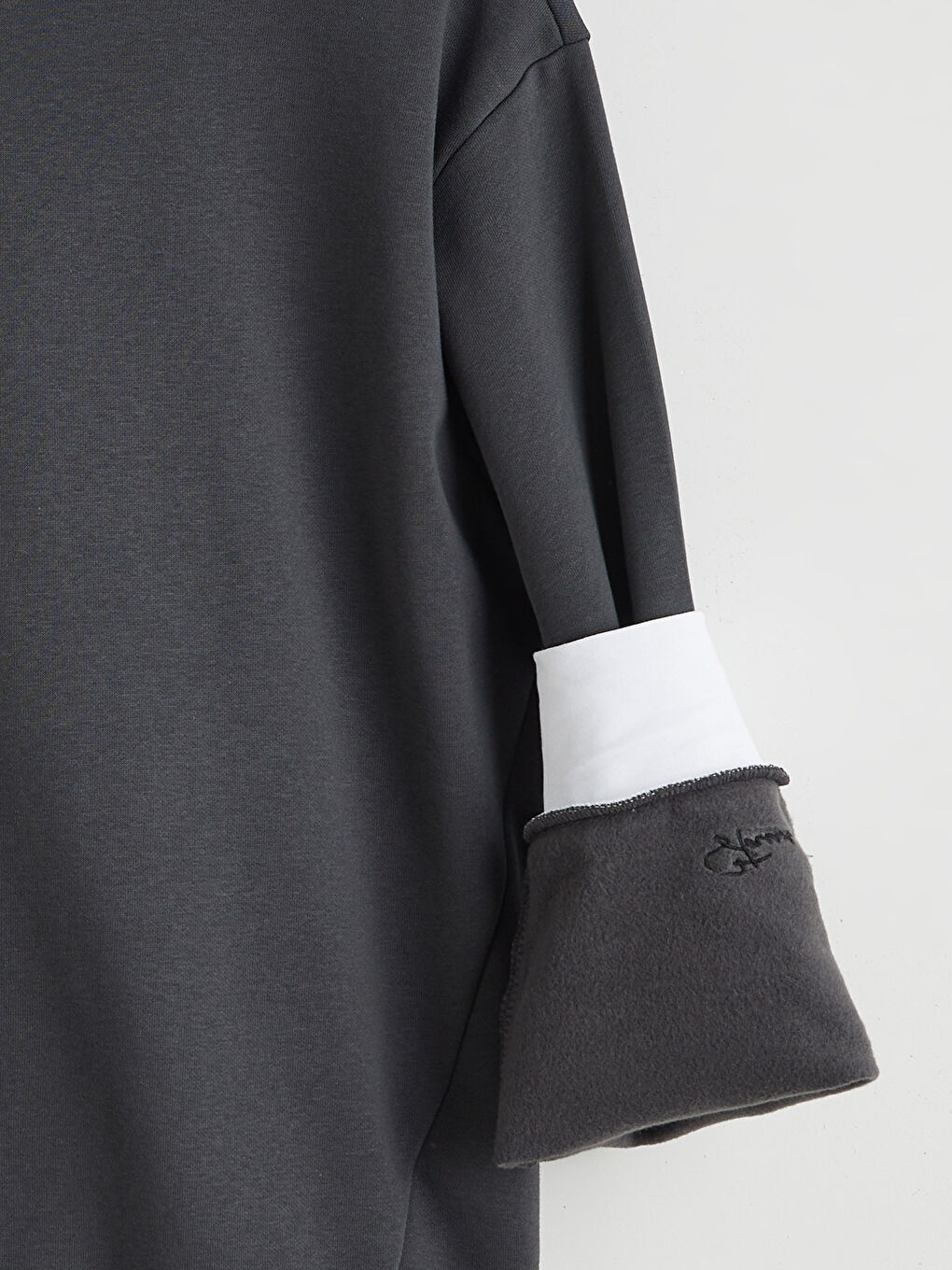 Antrasit Bisiklet Yaka Nakışlı Erkek Kalın Sweatshirt-1