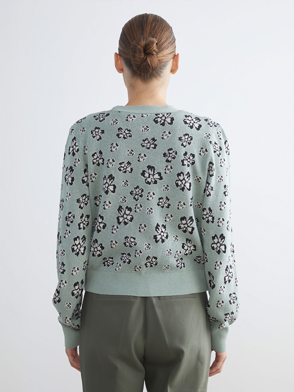 Yeşil V Yaka Çiçekli Kadın Triko Hırka-3