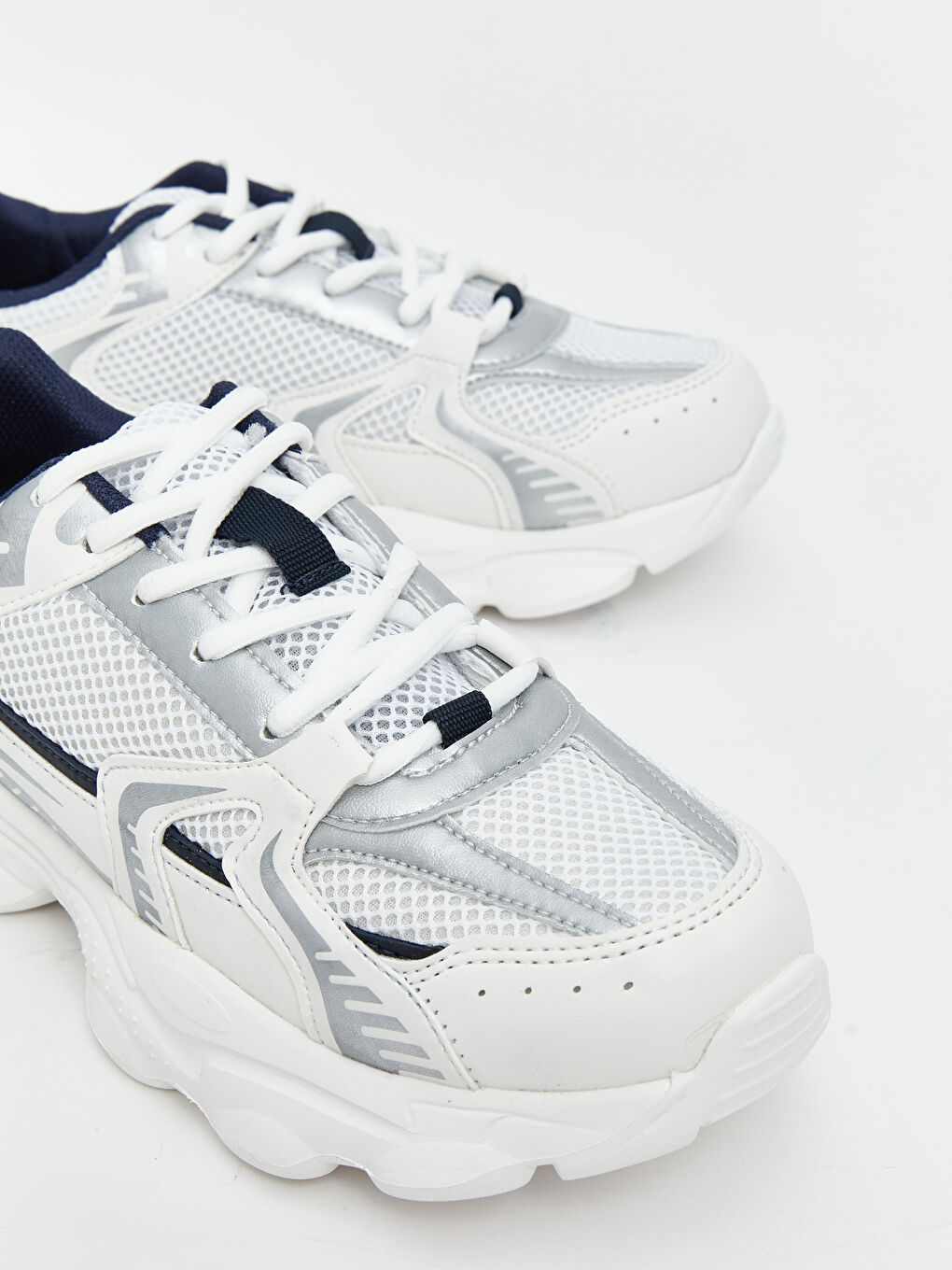 Beyaz Bağcıklı Erkek Çocuk Spor Ayakkabı-2