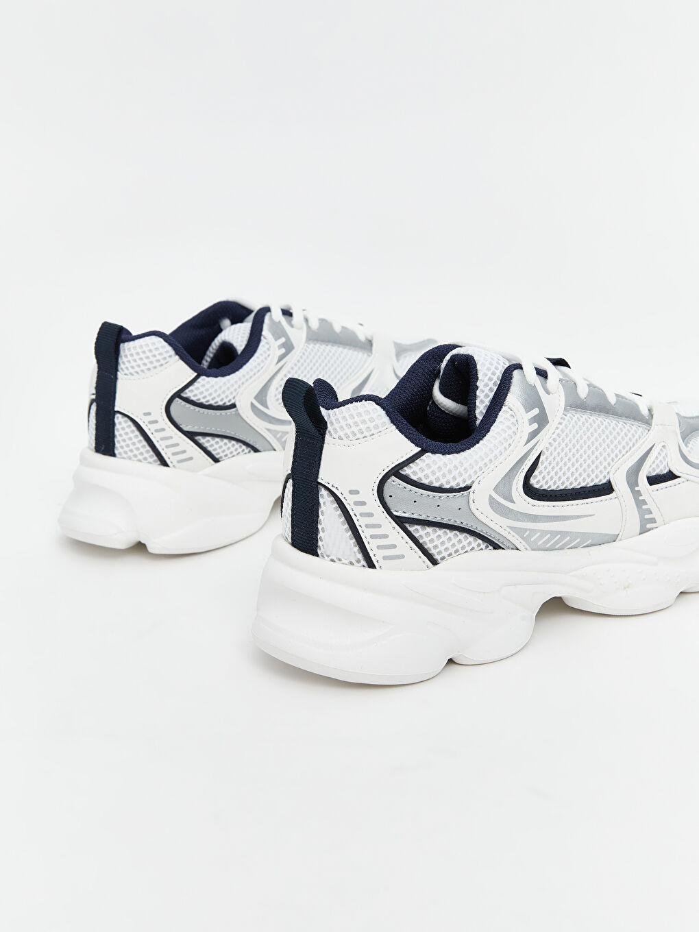 Beyaz Bağcıklı Erkek Çocuk Spor Ayakkabı-4