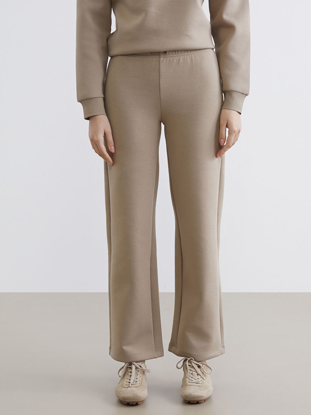 Women's Sweatpants with Elastic Waist-1