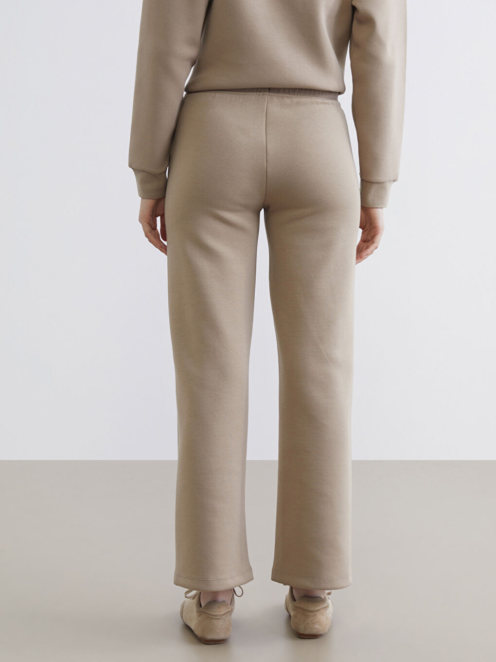 Women's Sweatpants with Elastic Waist-3