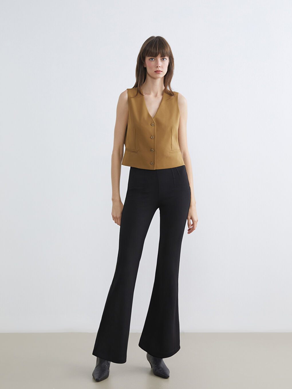 بنطلون نسائي بخصر عالي وساق إسبانية