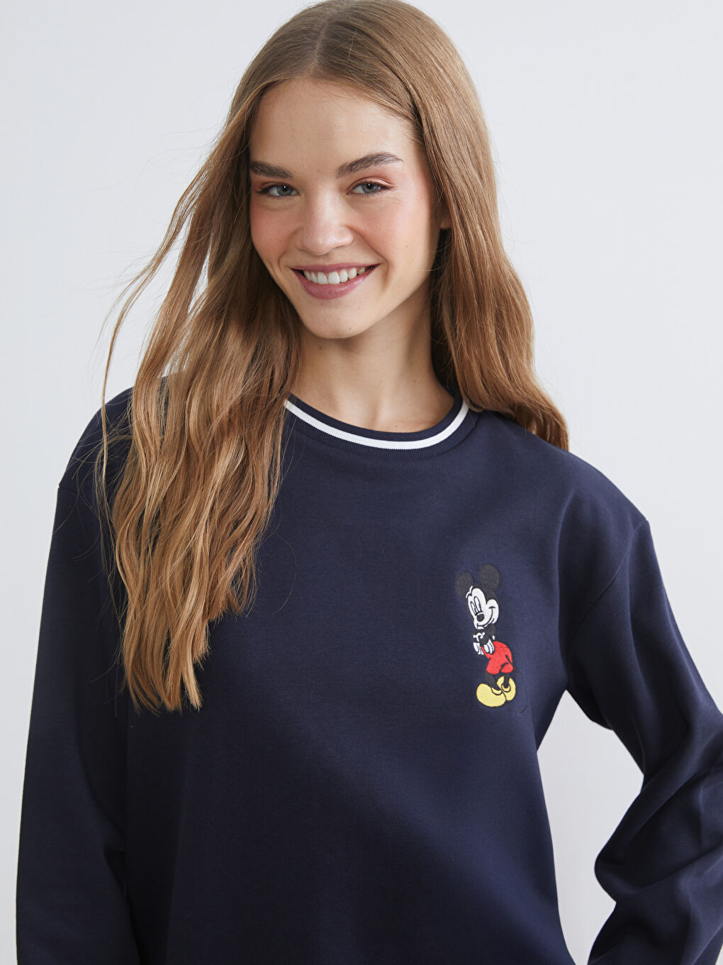 Mickey Mouse Embroidered Women's Thick Sweatshirt