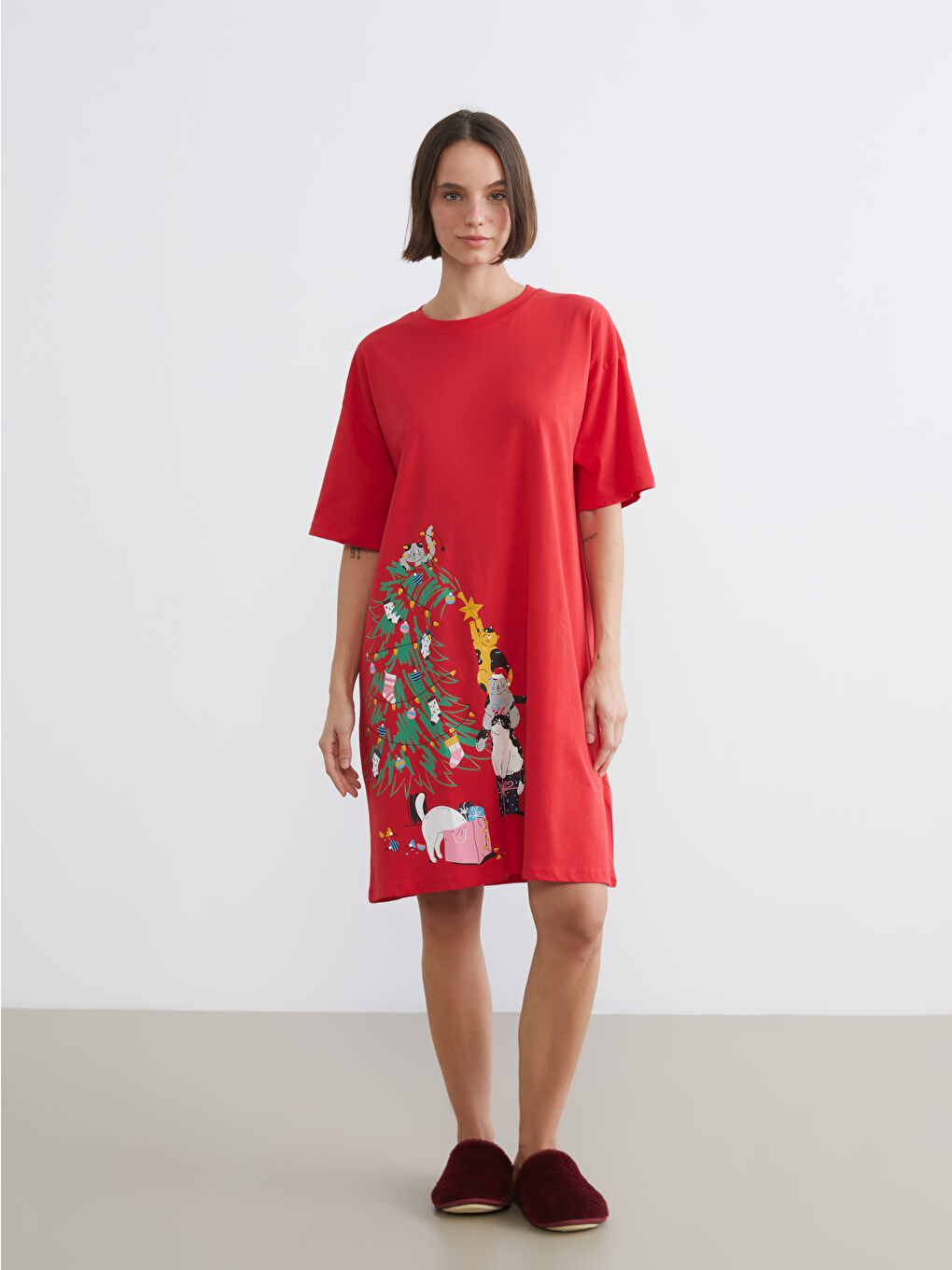 Kırmızı Bisiklet Yaka Yılbaşı Temalı Kadın Gecelik-1