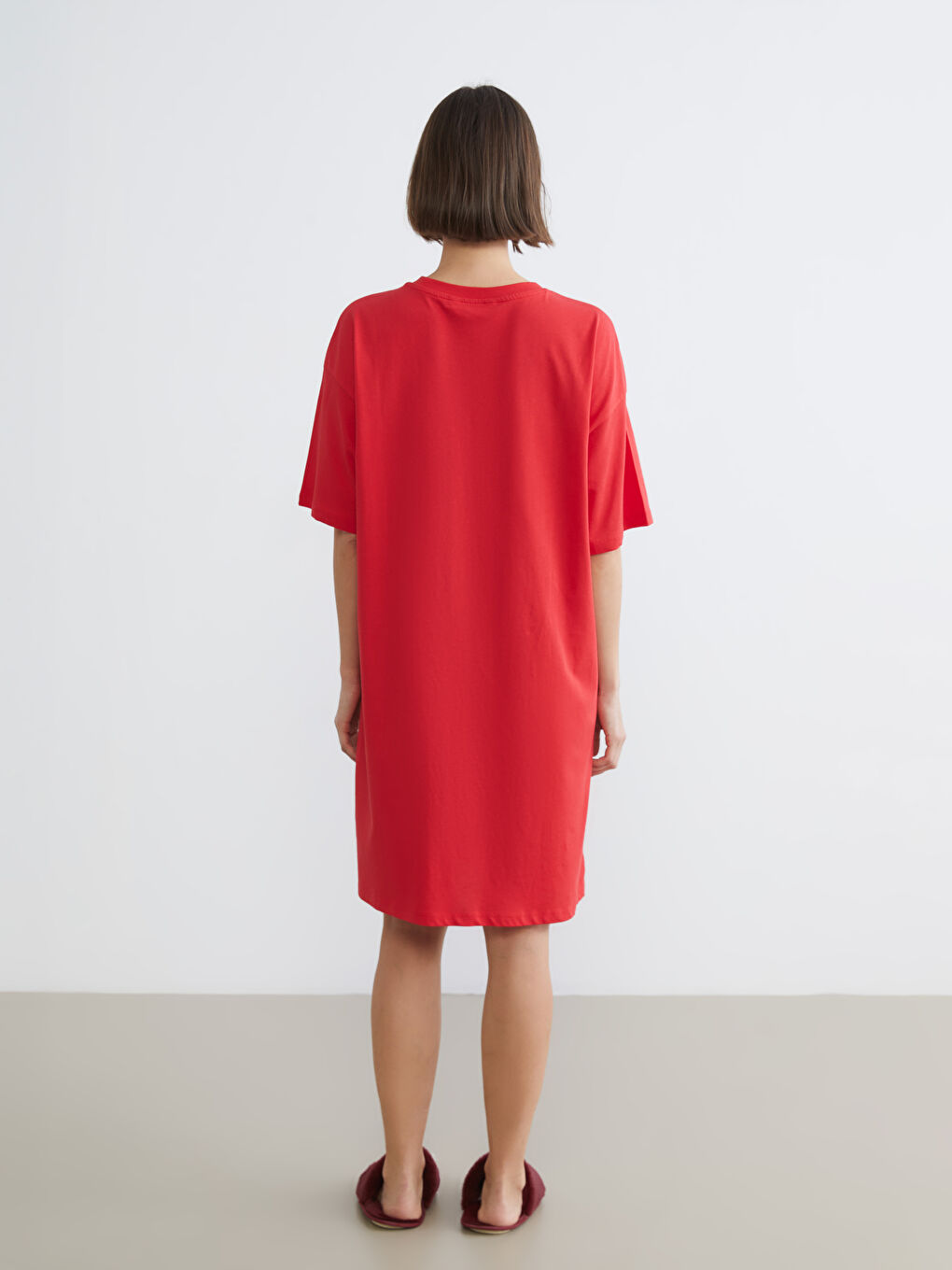 Kırmızı Bisiklet Yaka Yılbaşı Temalı Kadın Gecelik-3