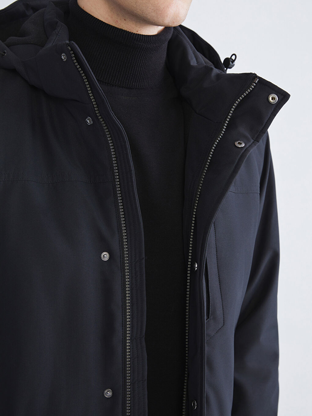 Siyah Standart Kalıp Kapüşonlu Erkek Mont-2