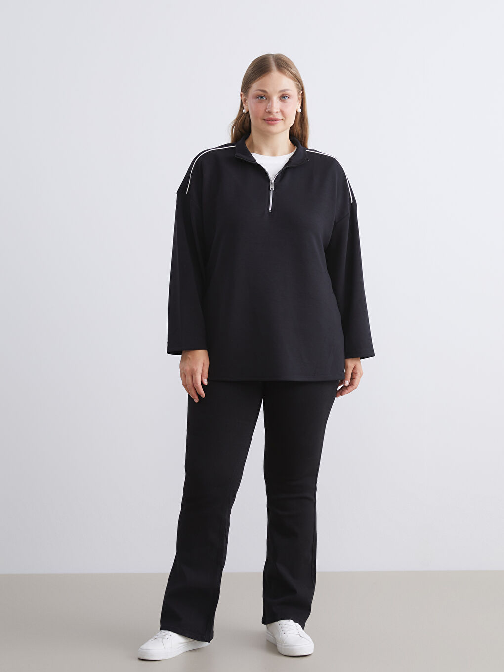 Siyah Dik Yaka Oversize Kadın Sweatshirt-1