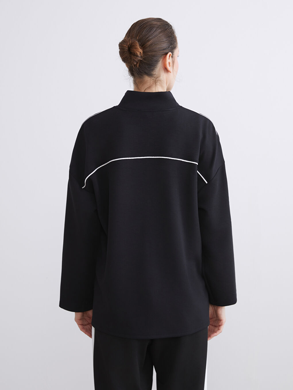 Siyah Dik Yaka Oversize Kadın Sweatshirt-4