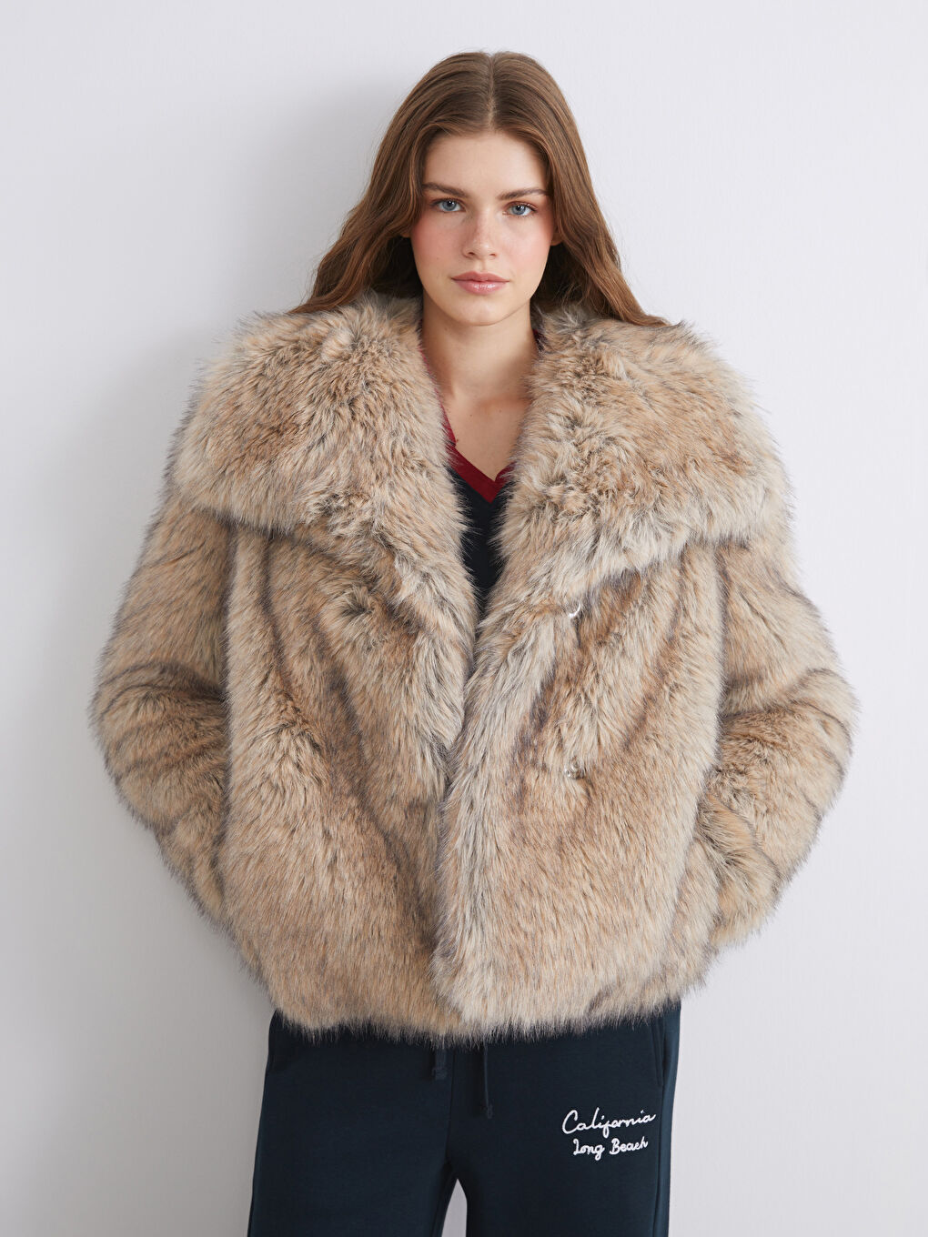 معطف نسائي من الفرو بياقة الجاكيط-2